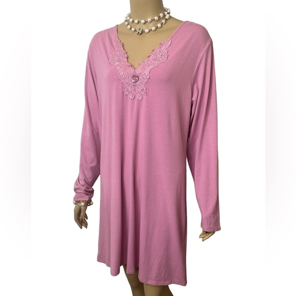 CINEMA EAOILE LADYS PAJAMA GOWN, SIZE XL WORN ONLY ONCE IN GREAT CONDITION. - Picture 3 of 12